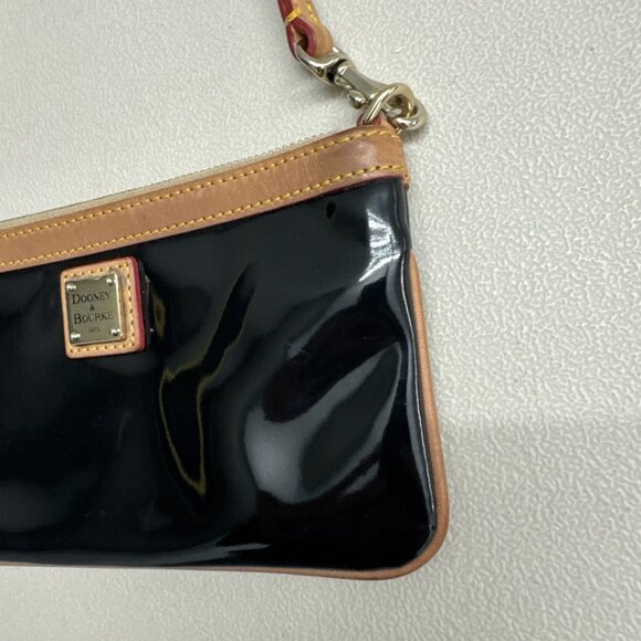 DOONEY & BOURKE Patent LEATHER ZIP WRISTLET Clutch Wallet *RED INTERIOR* - Picture 4 of 8